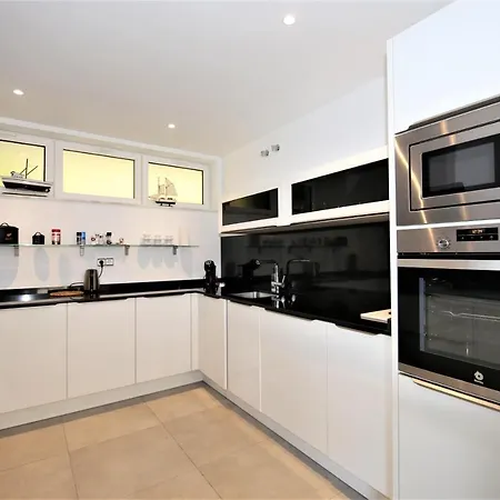 Lägenhet Port Sol Estepona